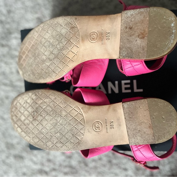 Authentic pink Chanel sandals. - Picture 2 of 2